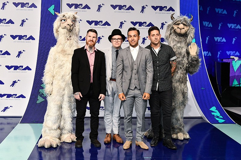 MANIA от Fall Out Boy