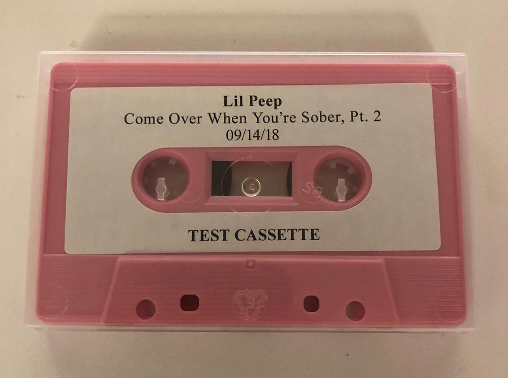Lil Peep: кассета с записью нового альбома