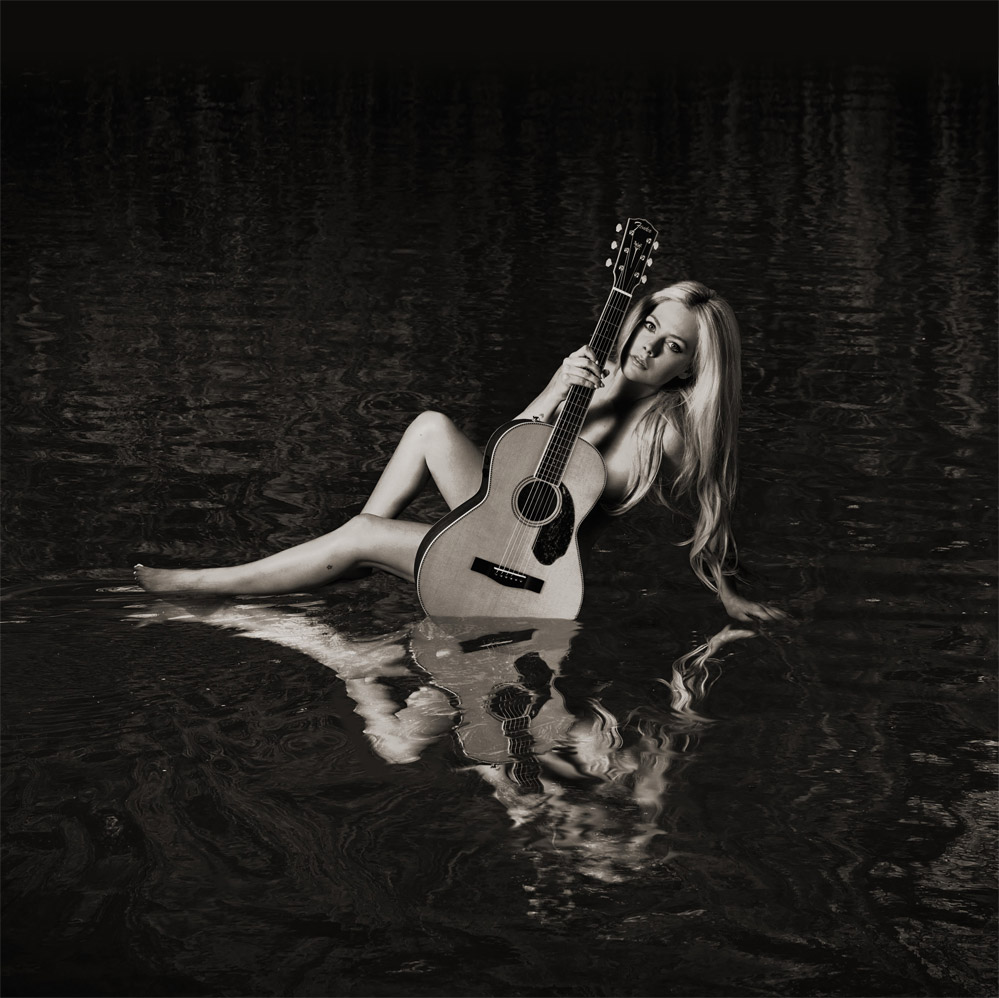 Avril Lavigne: альбом Head Above Water - перевод всех песен