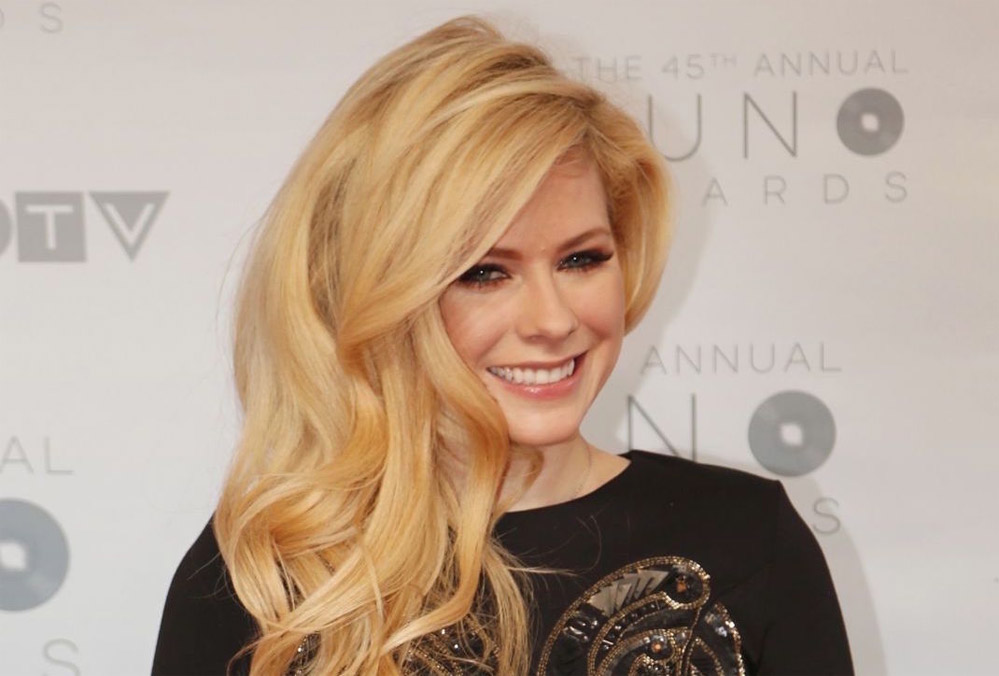 Avril Lavigne: Warrior - перевод песни