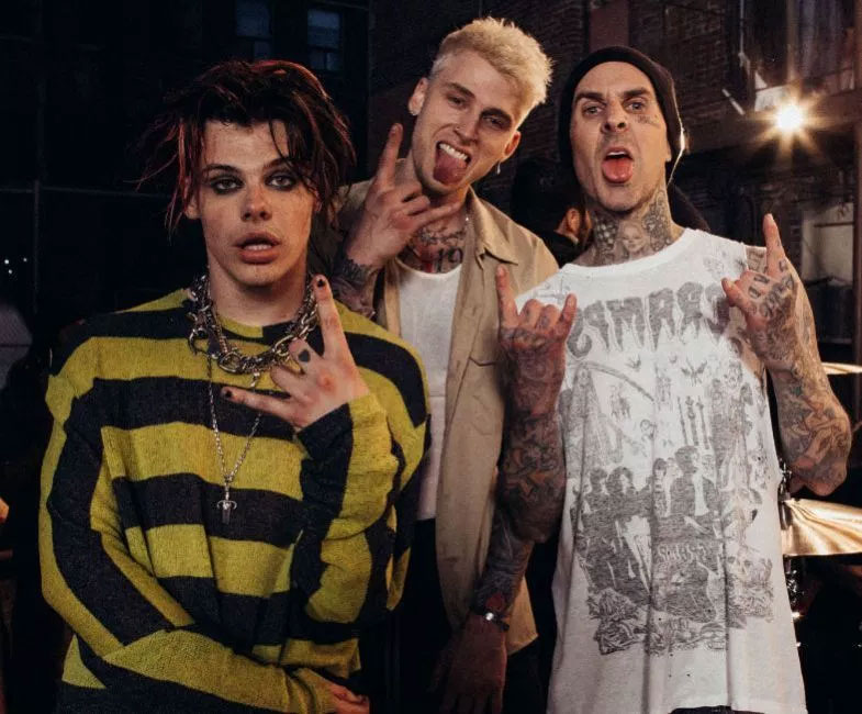 Machine Gun Kelly, YUNGBLUD & Travis Barker: I Think I’m OKAY - перевод