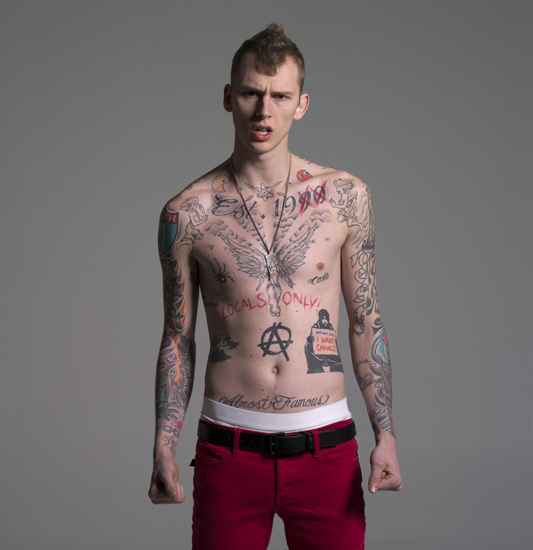 6. Machine Gun Kelly хочет, чтобы его имя было названо одним из величайших ...