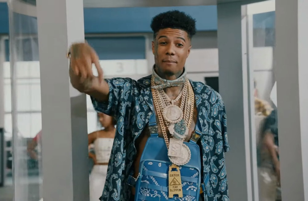 Blueface: First Class ft Gunna - перевод песни