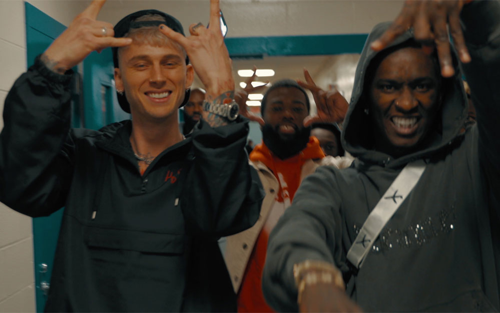 Machine Gun Kelly: Bullets with Names ft Lil Duke, RJmrLA & Young Thug - перевод