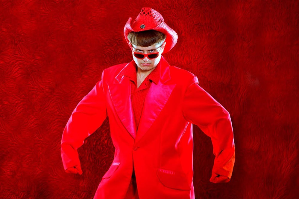 Oliver Tree: Suitcase Full of Cash - перевод