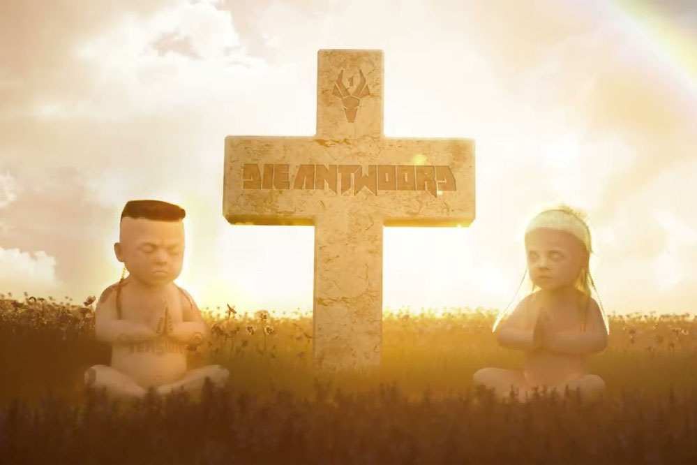 Die Antwoord: DIE ANTWOORD IS DEAD - перевод